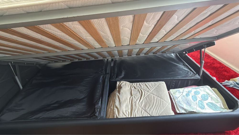 Cama com Estrado Elevatório + Colchão