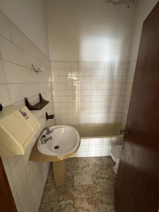 Armazem para arrendar Lagoa Estombar
