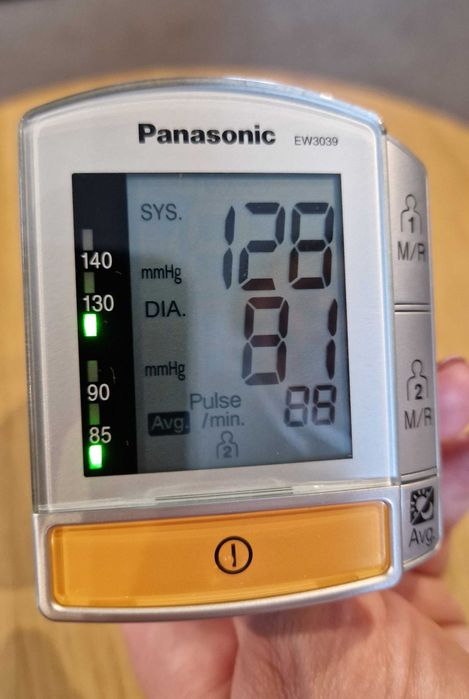 Ciśnieniomierz nadgarstkowy Panasonic EW3039 - kompletny i sprawny!