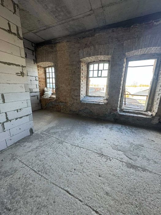 Продаж комплексу комерційна нерухомість м.Полонне