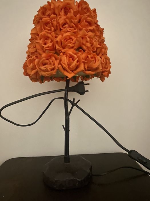 Candeeiro com Flores laranjas