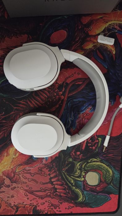 Навушники Razer Barracuda X 2022 Mercury ідеальний стан