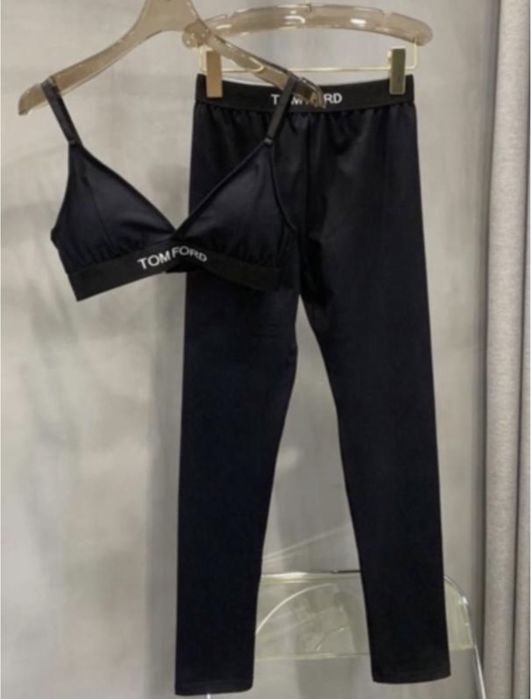 Крутезний жіночий костюмчик лосіни і топ Tom Ford