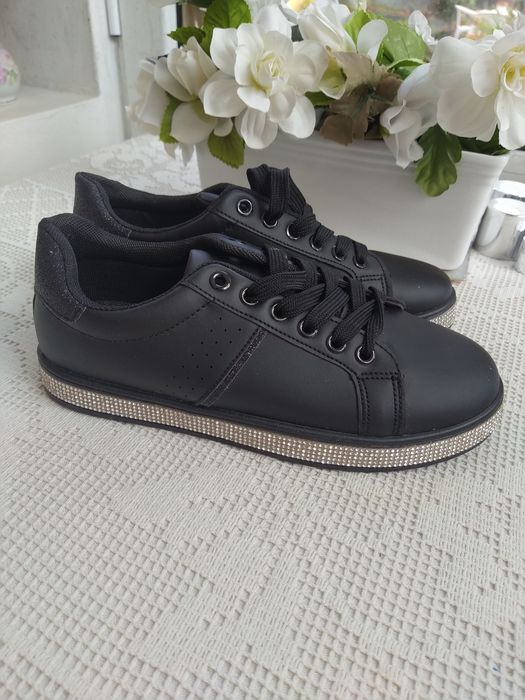 Black Sparkly Loafers/Sneakers – Size 38 – New!64309921629442121