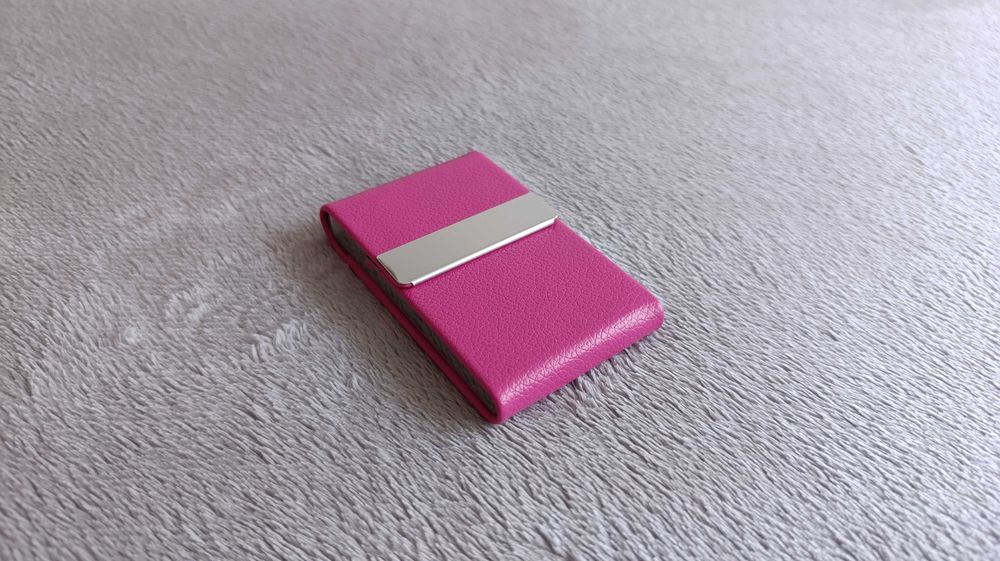 Eleganckie skórzane różowe etui na wizytówki/ karty bankowe NOWE