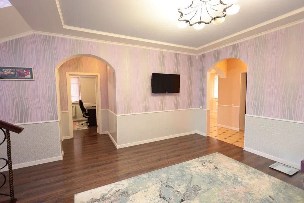 Будинок 200м2| 12 соток смт. Бабинці| Бассейн, спорт.майданчик. Без %