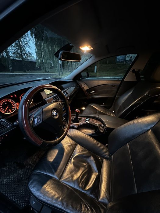 Продам BMW e60 525