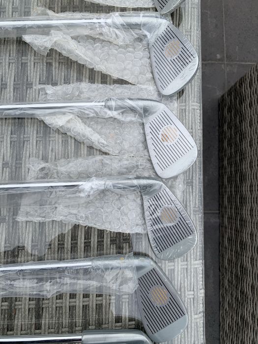 Set Completo de Golfe Penn + US Tour (Como Novos) + Saco de Transporte