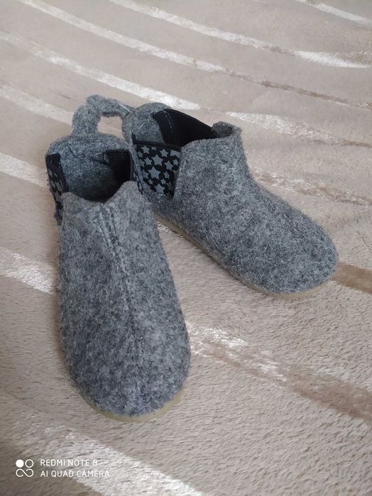 Черевички на дівчинку