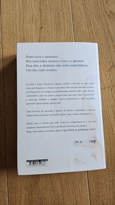 Livro "Escândalo"