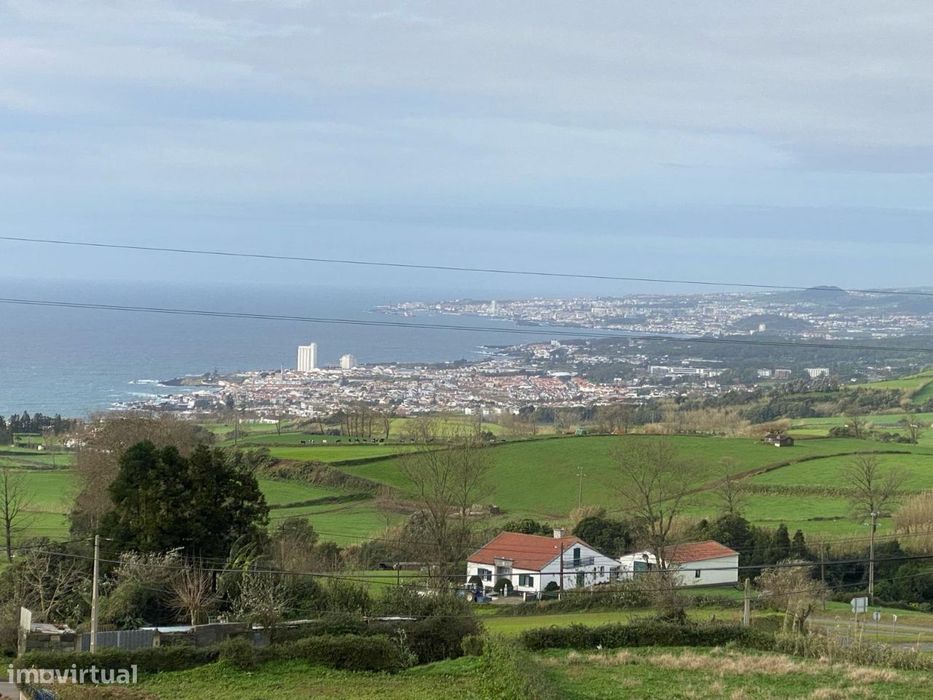 Moradia com vista espantosa na Lagoa, São Miguel