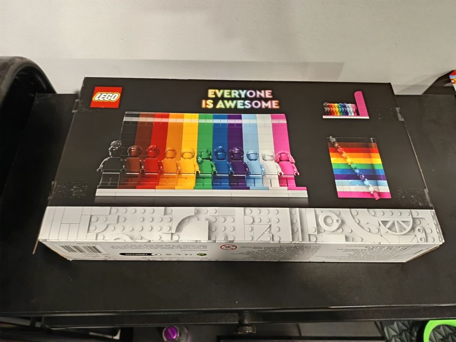 Lego everyone is awesome