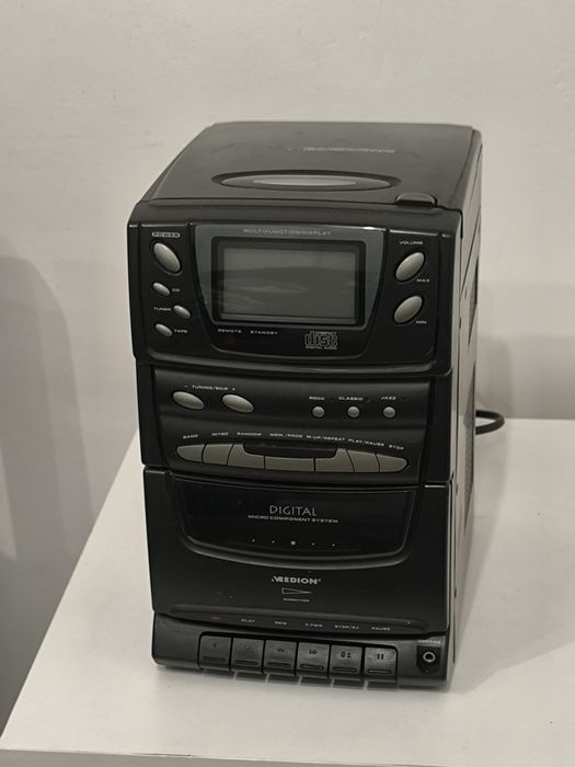 Wieża Hi-Fi Medion MD 8949 CD / Radio / Magnetofon – sprawna