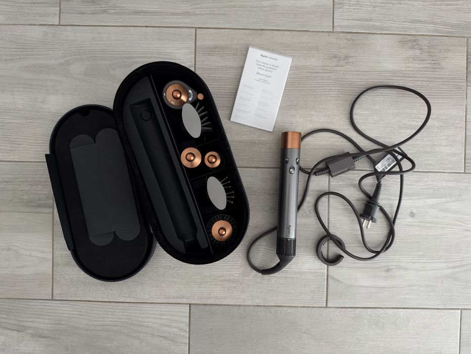 Dyson Airwrap multi-styler