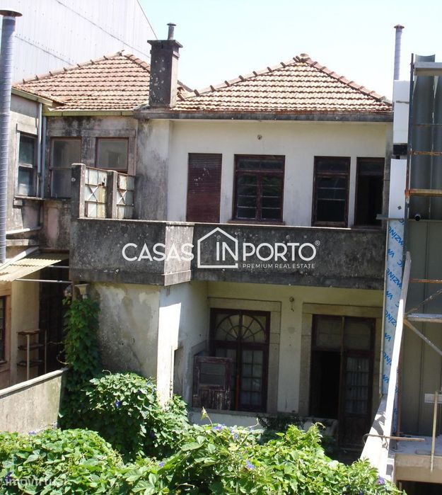 Prédio para Reabilitação com Projecto Aprovado - Centro do Porto