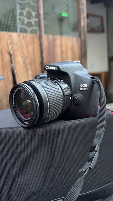 Canon EOS  2000d