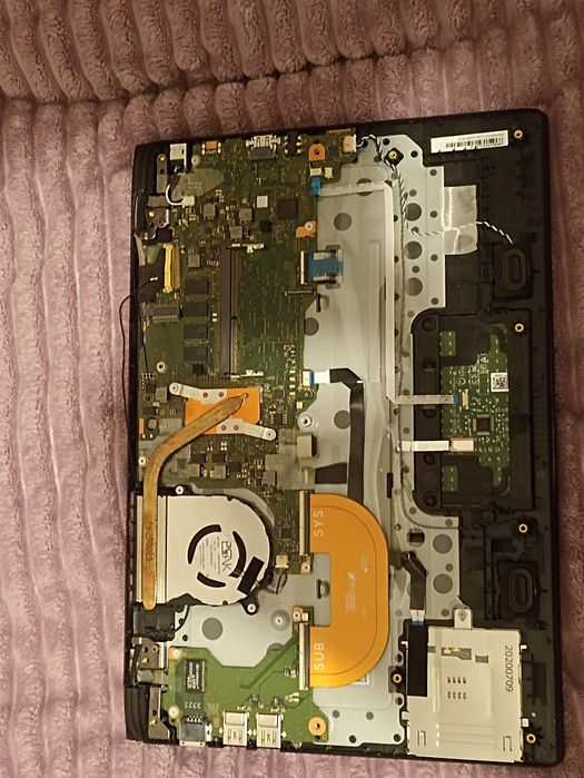 продам ноутбук TOSHiba Dynabook Tecra A40-E.