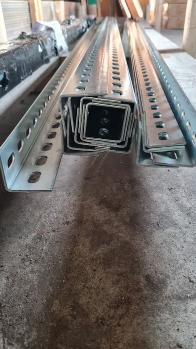 Kątownik perforowany ocynkowany 35x35 2mm 2mb 3mb metalowy dziurkowany