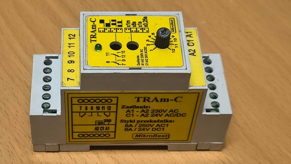 Przekaźnik czasowy; 4 funkcje; 2 styki NO/NC; 0,25s- 12min