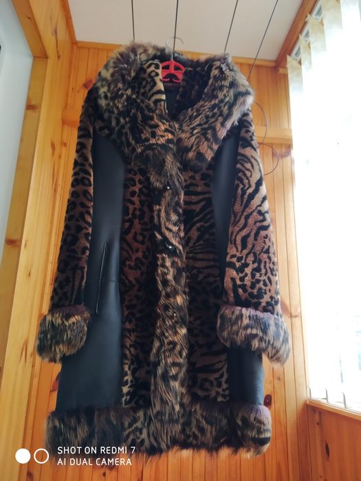 Продам женскую дубленку 44-46 размера