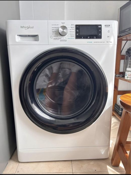 Máquina de lavar e secar Wirlpool