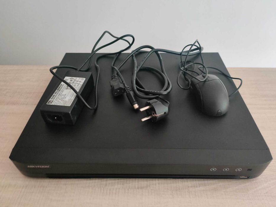 Rejestrator Hikvision DS-7216HQHI-K2