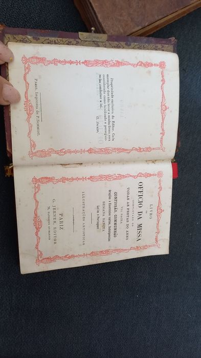Livro antigo, oficio da missa
