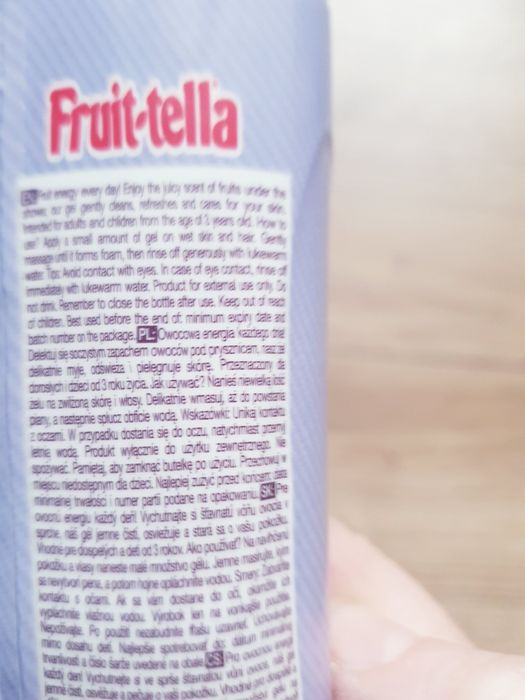 Nowy żel szampon 2 w 1 pod prysznic marki Fruit Tella 300ml