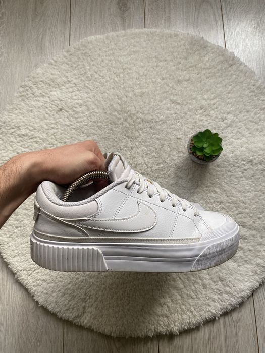 Женские Кожаные Кроссовки Nike Court Royal 40р(25,5см)