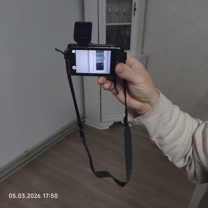Фотоапарат  цифровий Samsung NX2000.