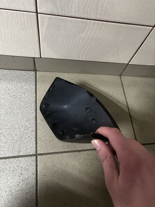 Накладка на праве зеркало Land Rover  LR019961 3304-514