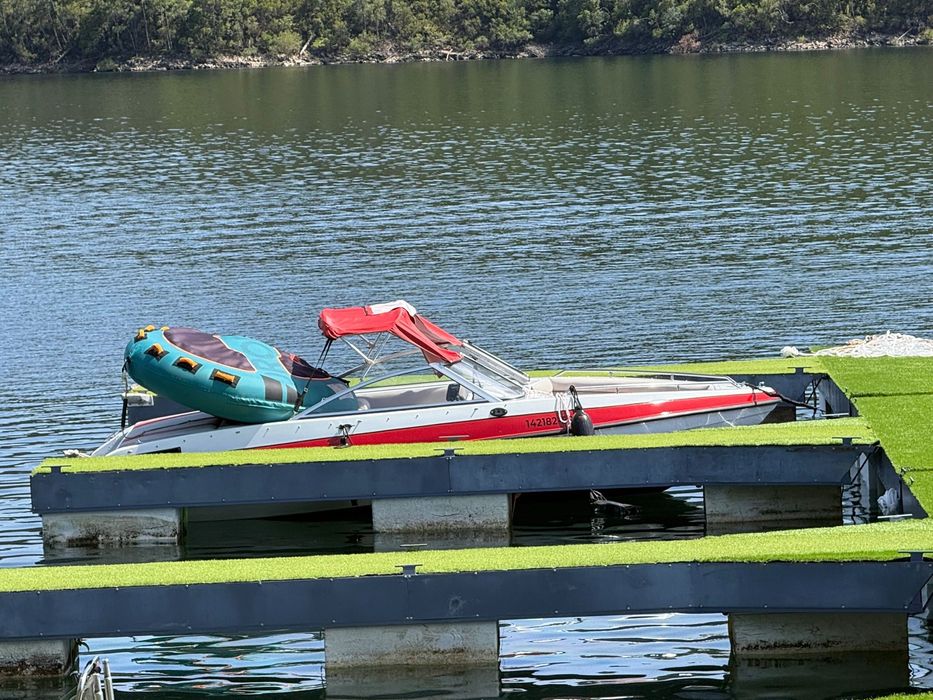 Caravelle 1900 | 8 Lugares | Motor Mercruiser 3.0 LX | Atrelado Matriculado