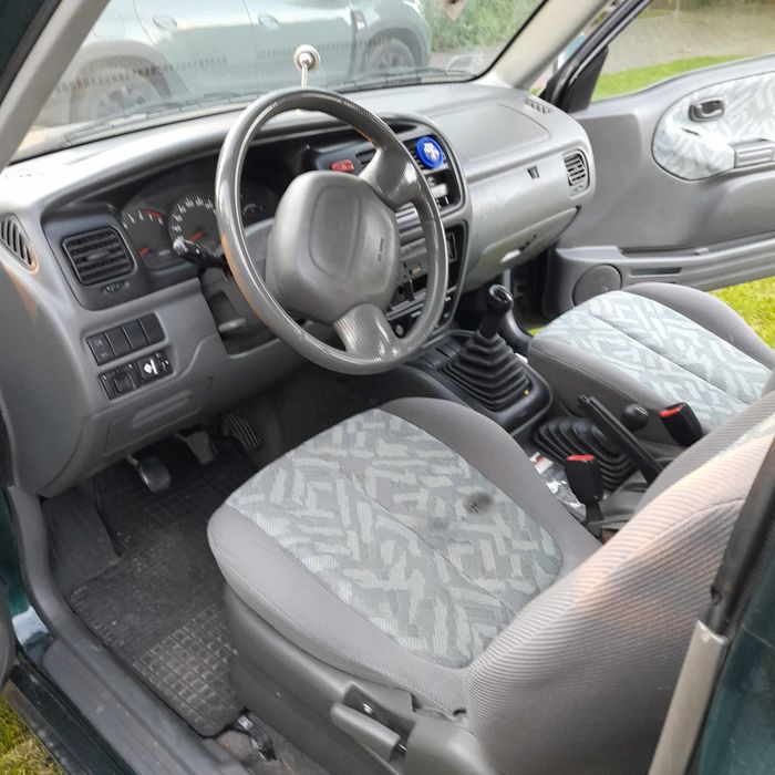 Suzuki grand vitara 3d 2,0 +gaz