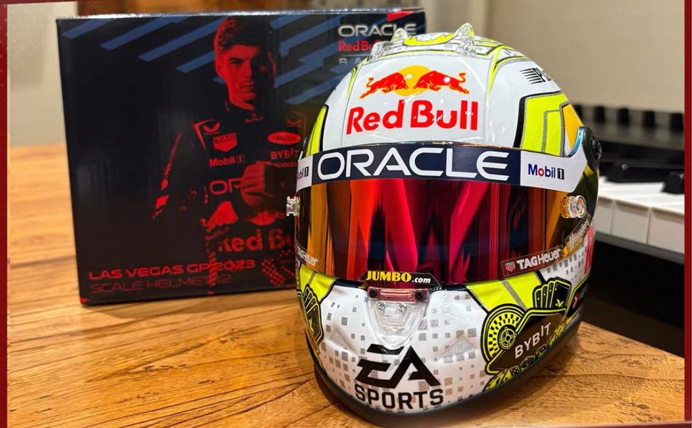 Capacete F1 Max Versttappen tamanho 1:2, para expositor