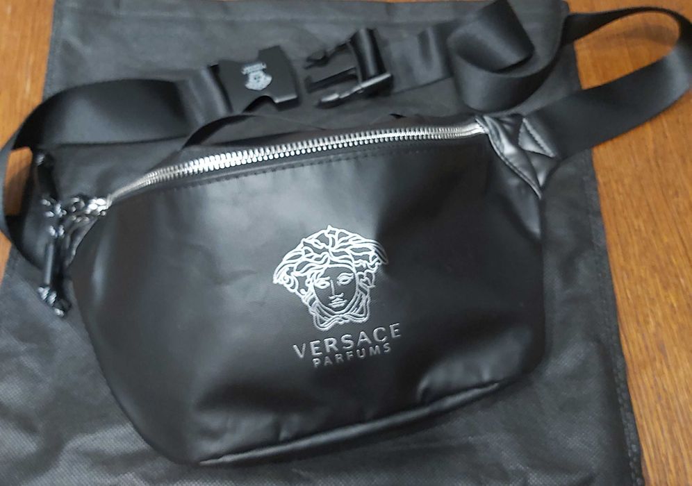 Nerka saszetka Versace Parfums