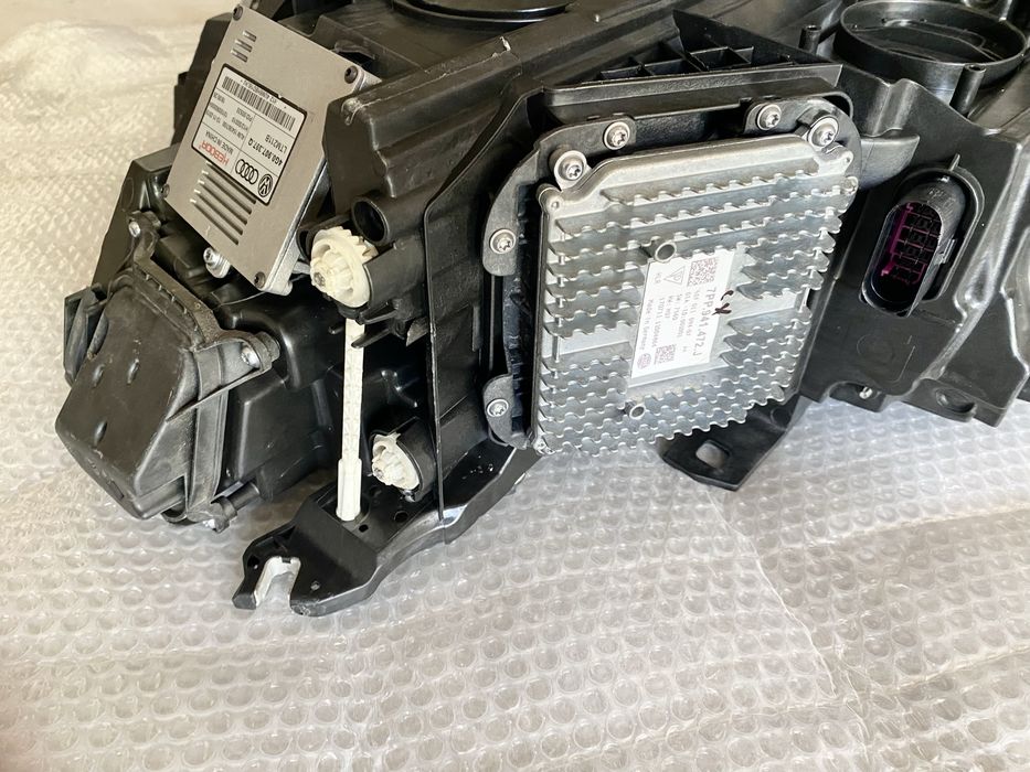 Фари Audi A6 C7 FULL LED Рестайл Комплект Права і Ліва з блоками