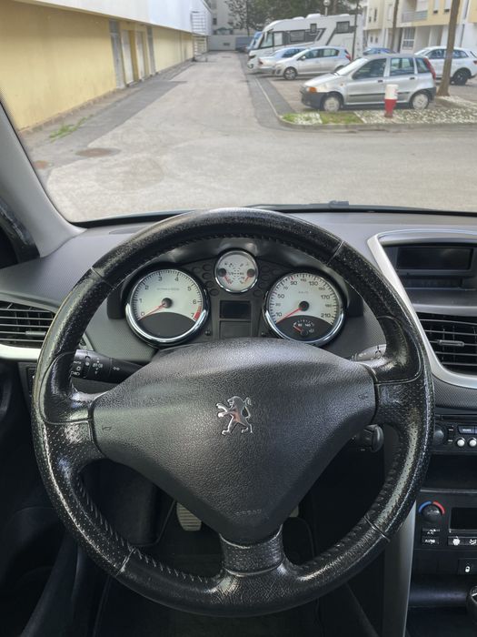 Peugeot 207 1.4 - 2008