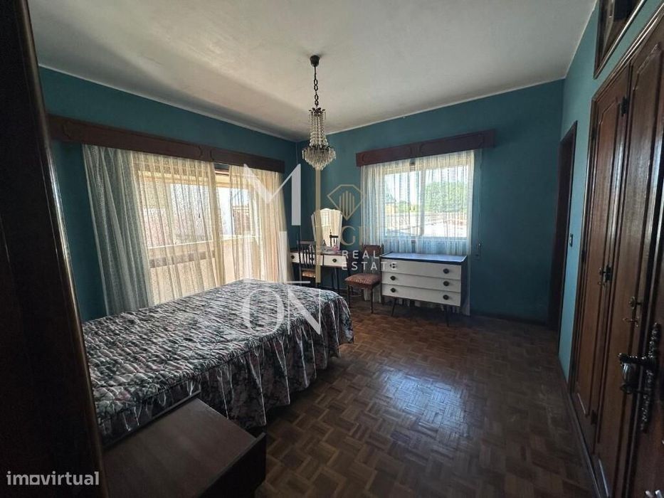 Moradia T5 Em Bustos | Lote De 2.050 M² | Oliveira Do Bairro