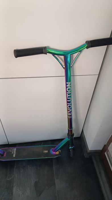 Hulajnoga wyczynowa Raven Evolution Master  Neo Chrome