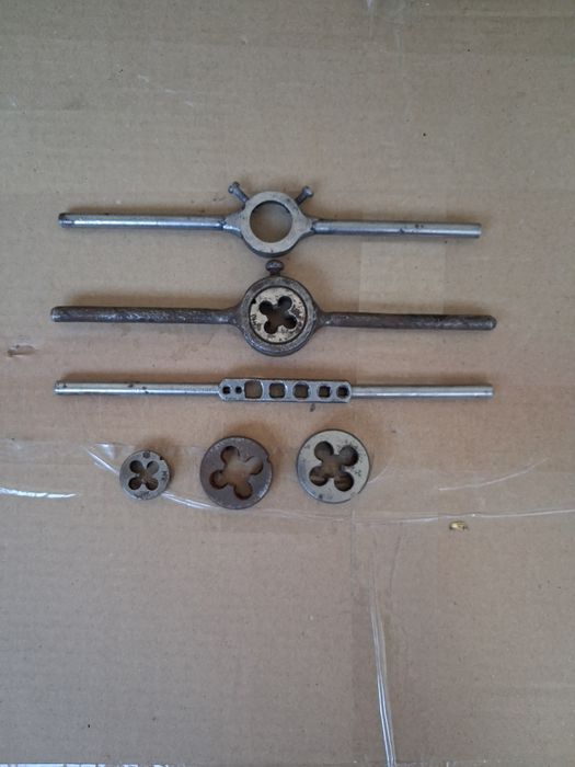 Плашки, мітчики, кернери