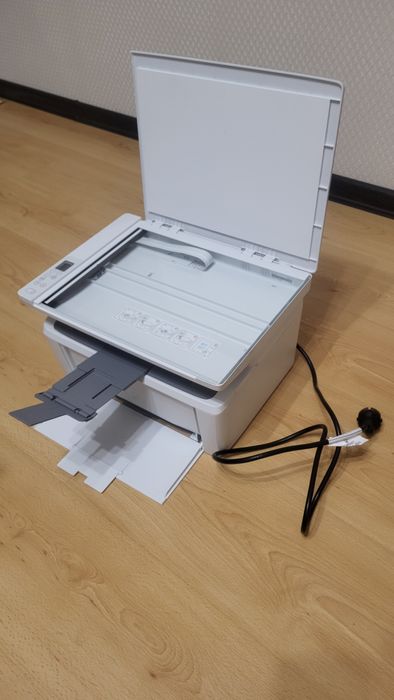 Продам принтер HP 141-w