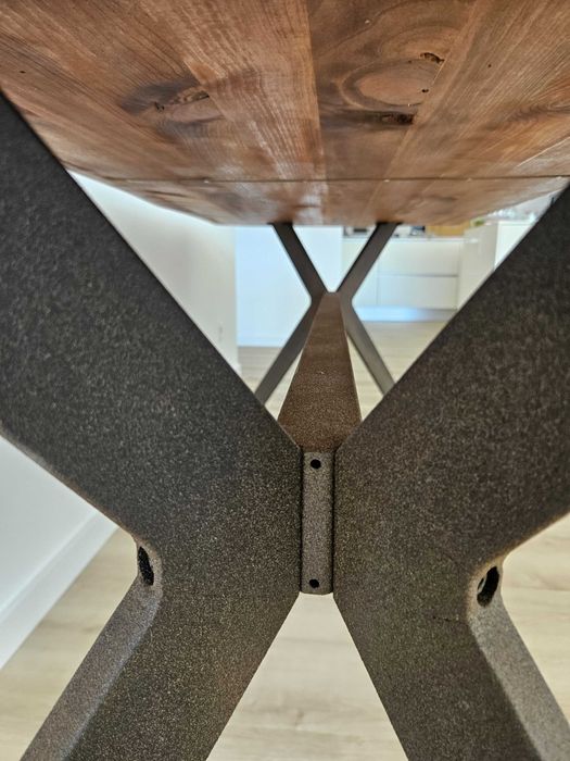 Mesa de madeira rústica