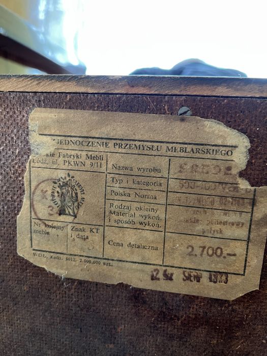 Kredens z okresu PRL