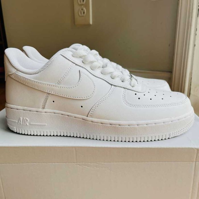 Nike_Air_Force_1_Low_'07_White_R.37.5