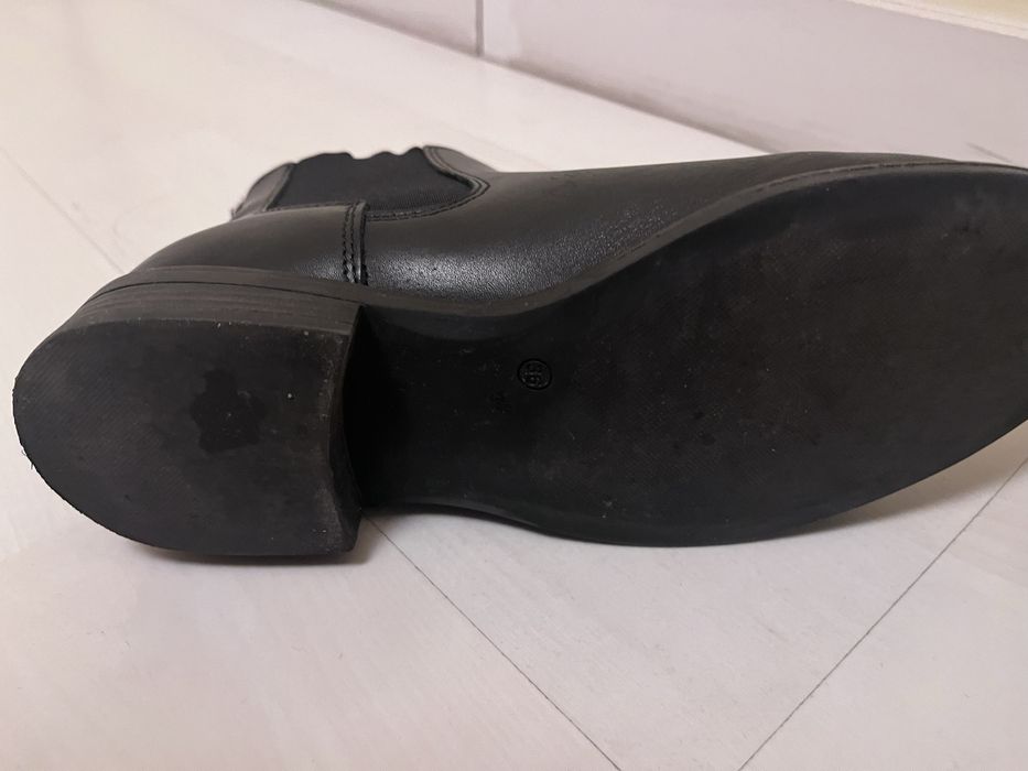 Botas pretas tamanho 36