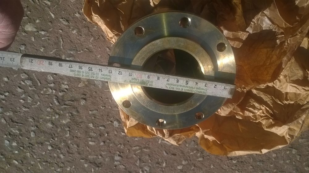 Kuter kh200 tuleja rufowa na wał