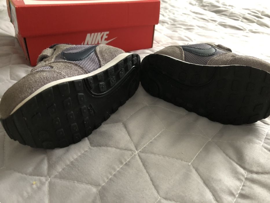 Adidasy NIKE roz. 22