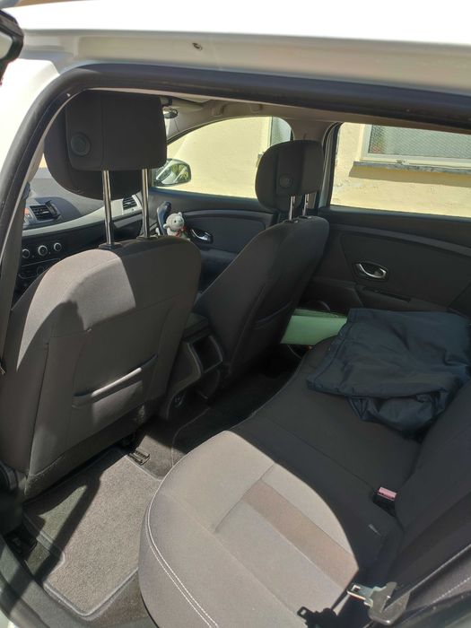 RENAULT MEGANE III Grandtour 1.5 dci – Bem Estimado