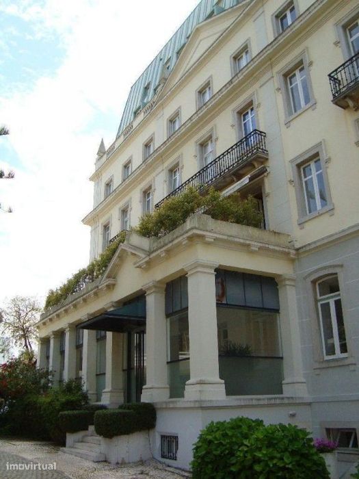 Apartamento T1 com jardim, Monte Estoril, Cascais