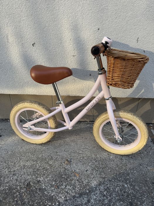 Rowerek biegowy + kask Banwood